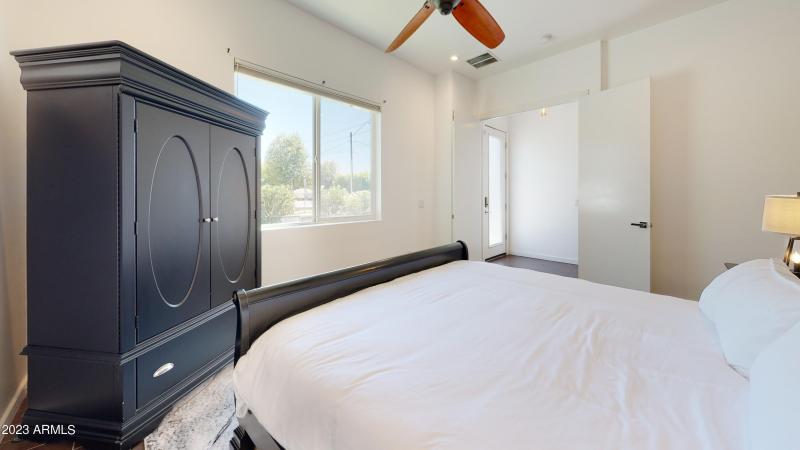 1202-E-Colter-St-Bedroom(1)