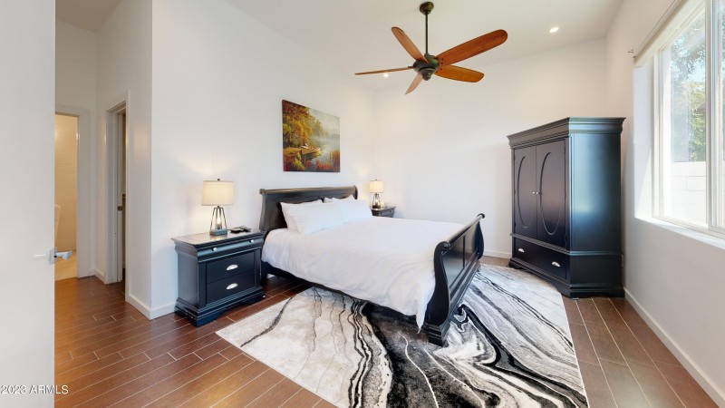 1202-E-Colter-St-Bedroom