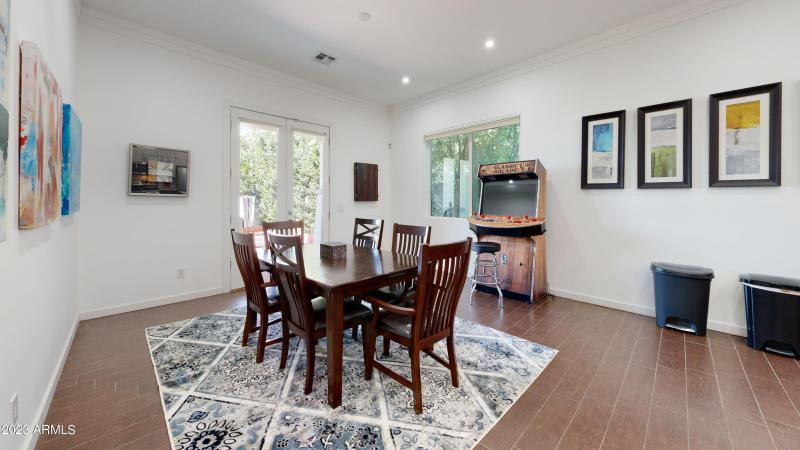 1202-E-Colter-St-Dining-Room