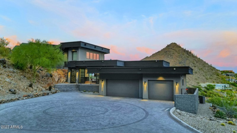 4010 E Canyon Ct-large-003-003-4010 Cany