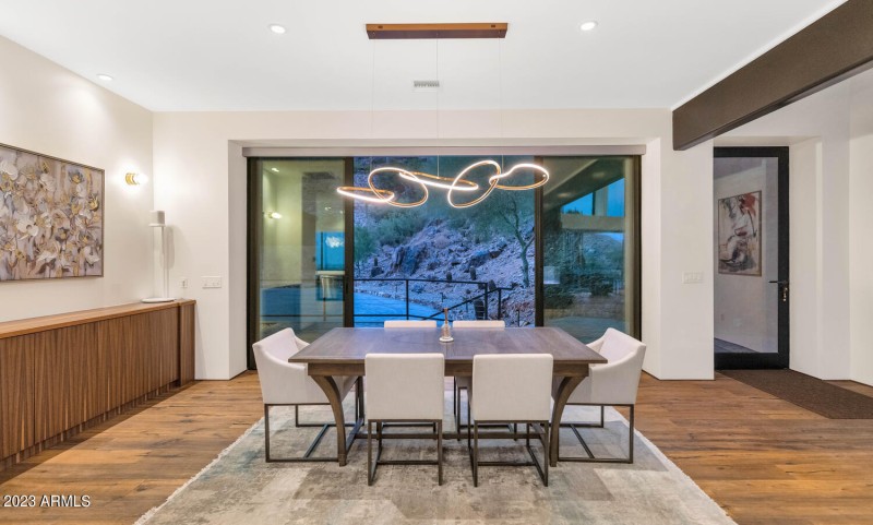 4010 E Canyon Ct-large-023-027-4010 Cany