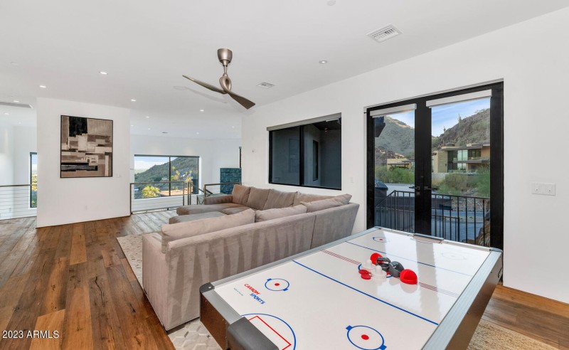 4010 E Canyon Ct-large-045-019-4010 Cany