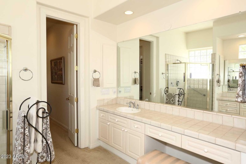 Master Vanity
