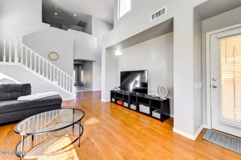 153 N Greenwood liv and entertainment ar