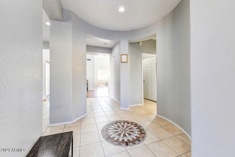 153 N Greenwood Entry