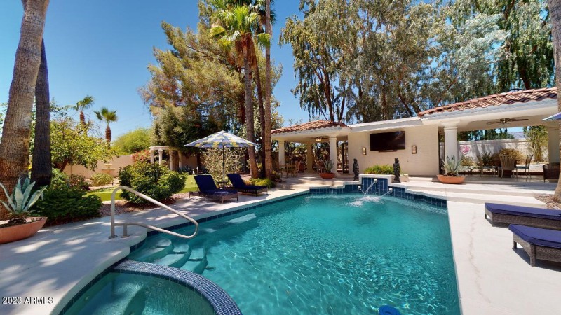 10476-E-Cannon-Dr-07102023_091756