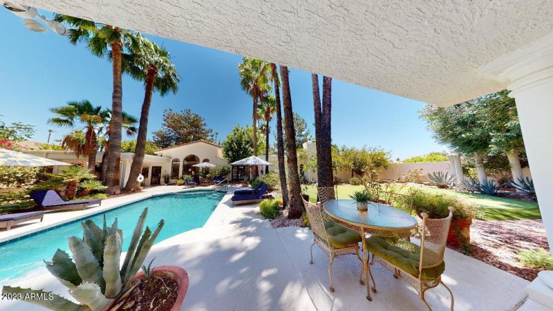 10476-E-Cannon-Dr-07102023_123710