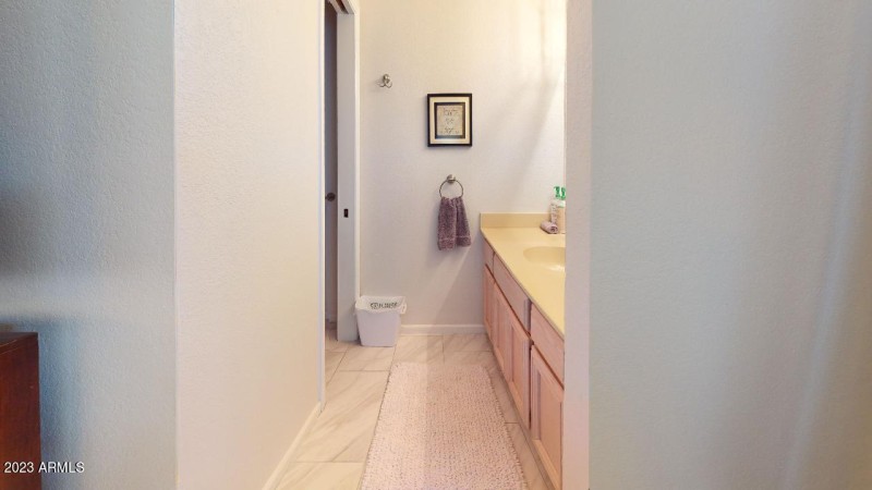 10476-E-Cannon-Dr-Bathroom(5)