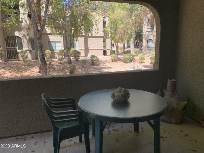 ACCESS OUT FROM MASTER TO COVERED PATIO