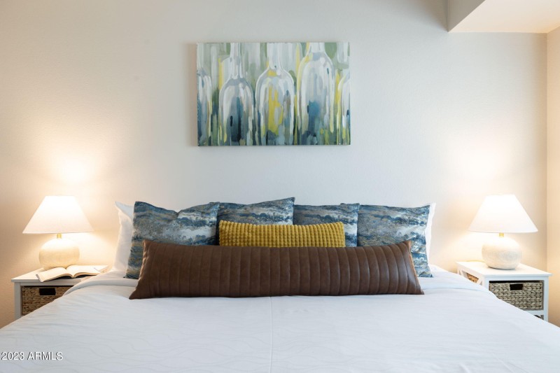 34-web-or-mls-6325-e-carolina-dr