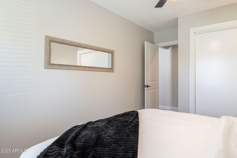 41-web-or-mls-6325-e-carolina-dr