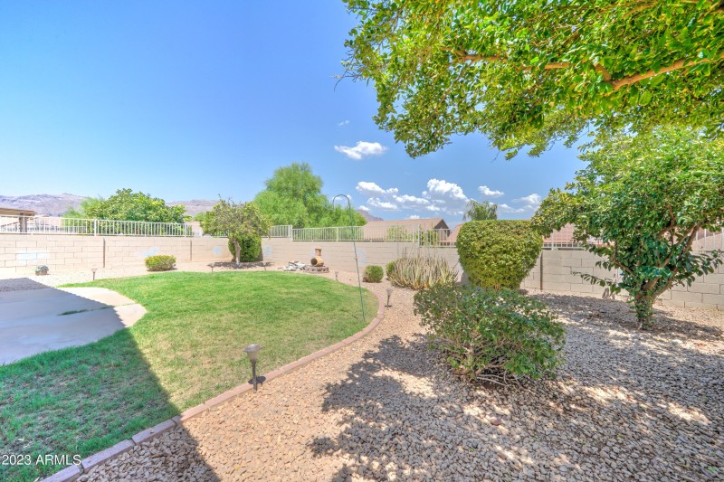 4701 S Desert Dawn-35