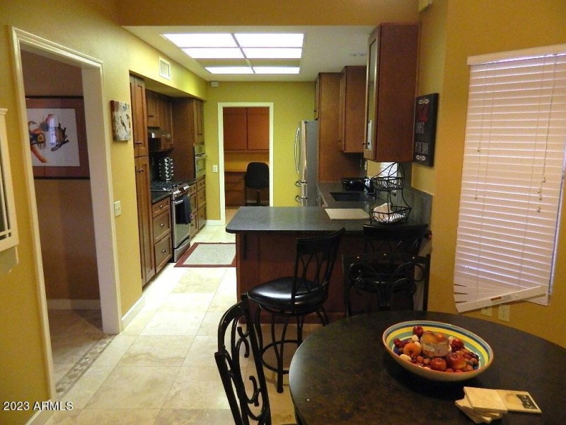 MC KITCHEN & BREAKFAST ROOM