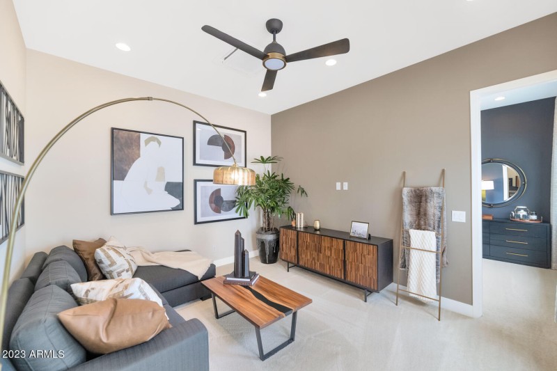 10118 E Tesla Ave-large-021-011-10118 E