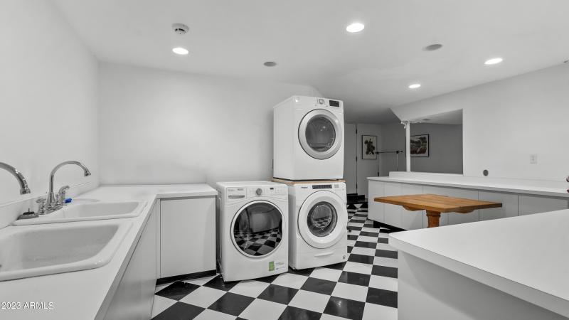 Laundry Center