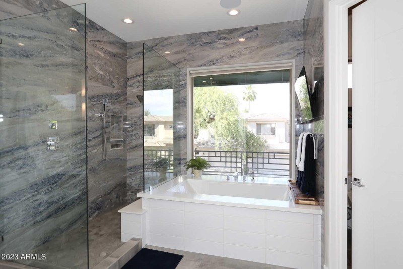 Primary Bath-Garden Tub