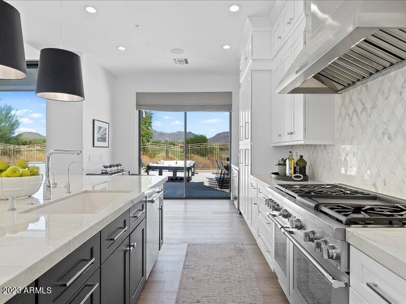 11-Kitchen