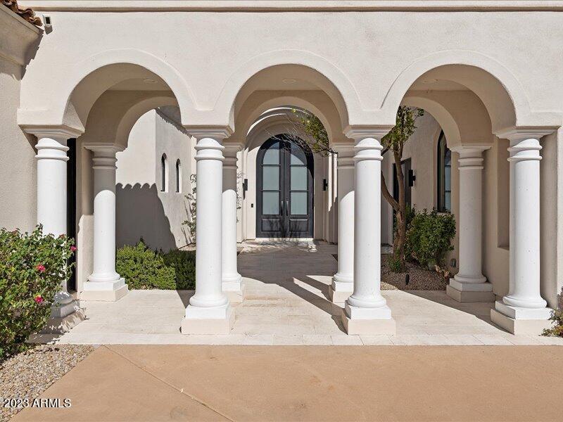 02-Front Courtyard