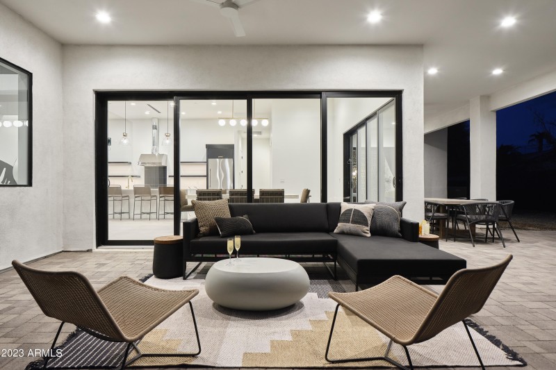 PTYIMAGECO_13625N88thPl_Twilight_WEB_6