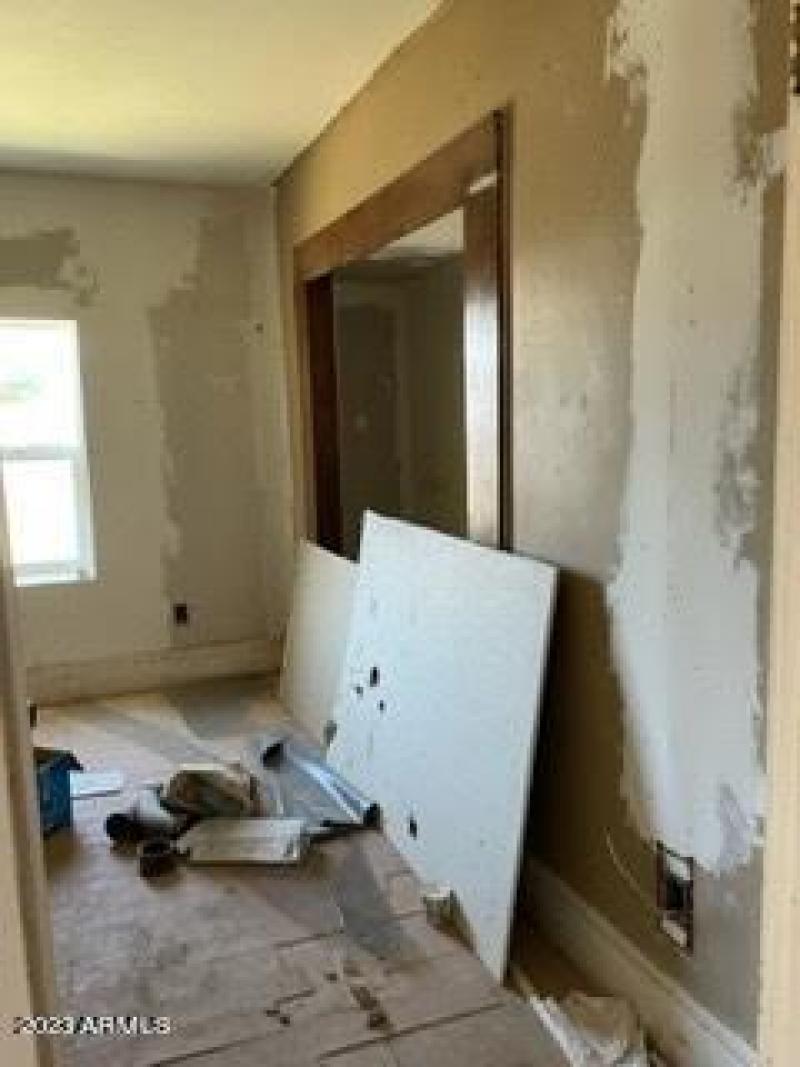 F57DA4F1-416D-4CCE-8CDB-983C33CB8261_4_5