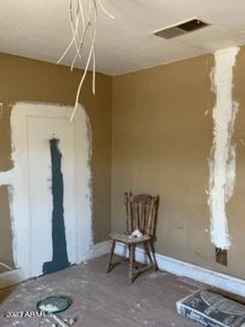 BAD799BC-BF18-427B-A665-BE6BB24A08AF_4_5