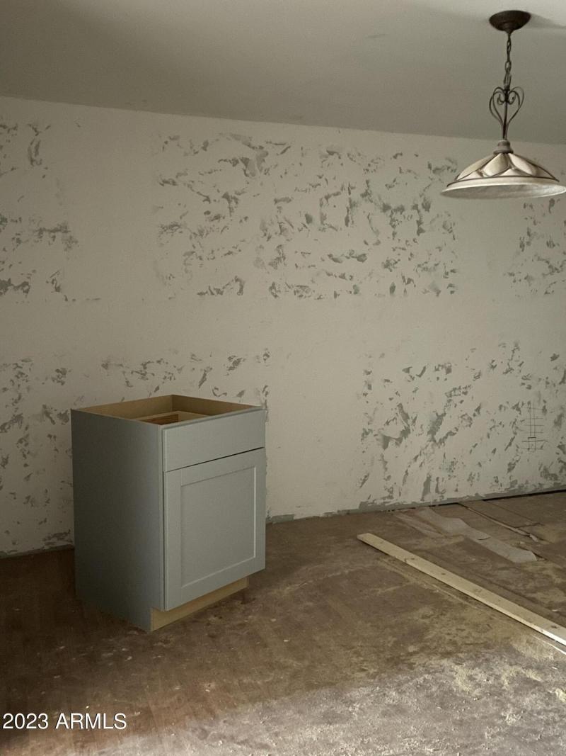 4DAE87C7-D517-403E-B9F5-0984D14B6B9A