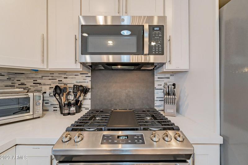 NEW Gas Range