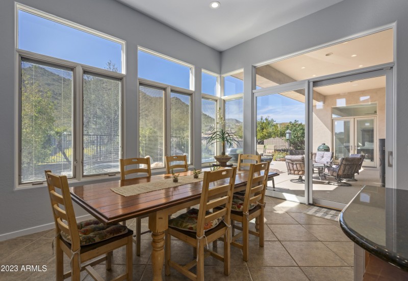 024_Casual Dining Patio