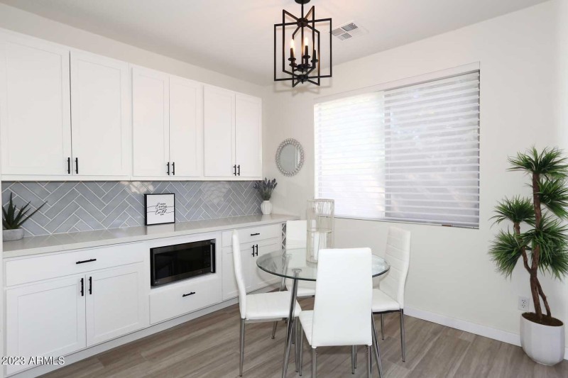 Breakfast Nook