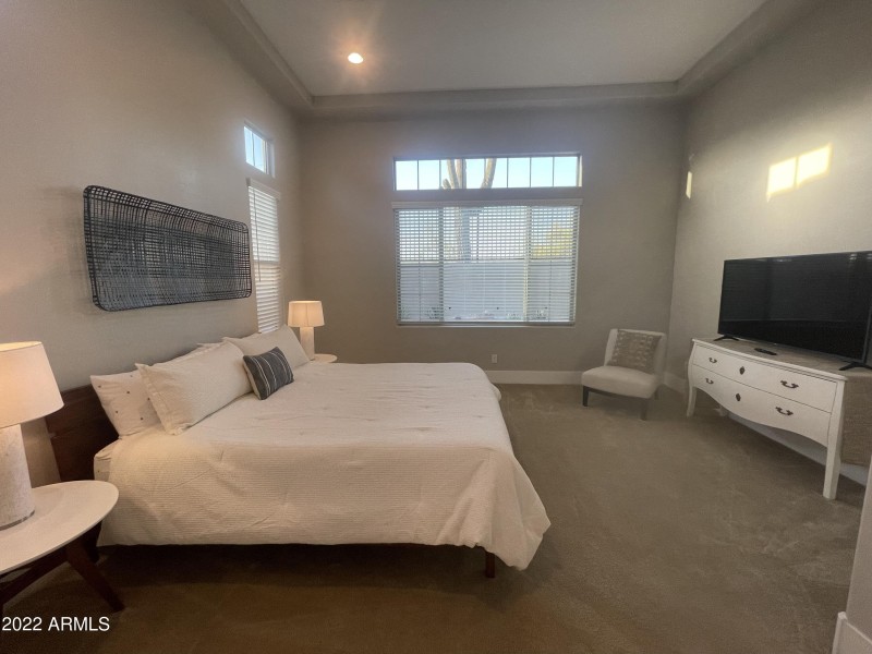 F12333F9-AE20-4E29-807E-C1AC91C6B43C