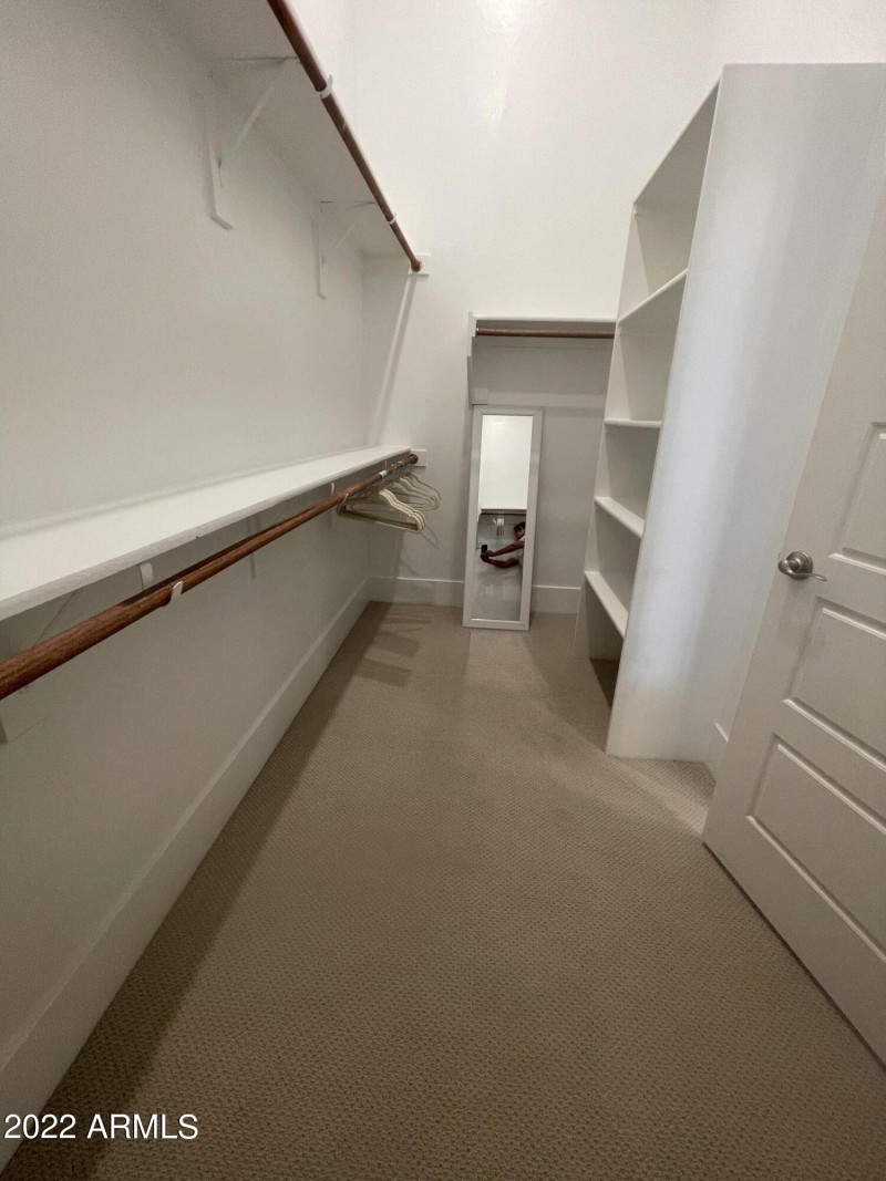 F0E4CDE7-8ABD-4EC4-A243-805756C2BD0D