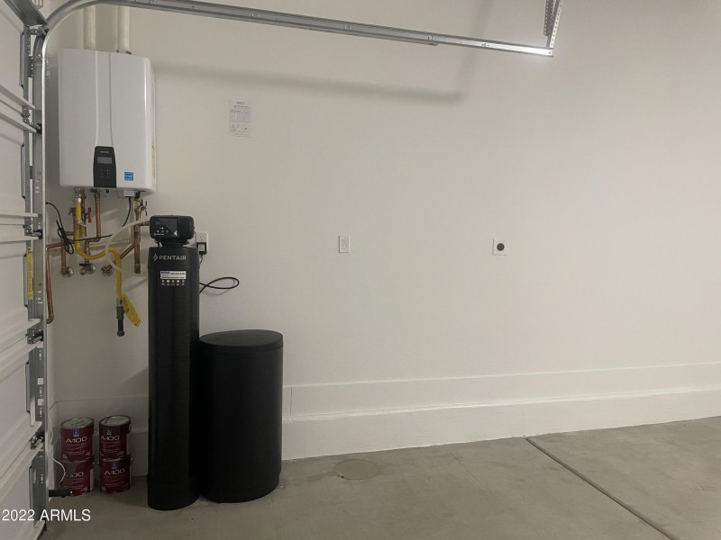 5D4BB633-CF01-4E5E-A31A-AD1E3542C3DB