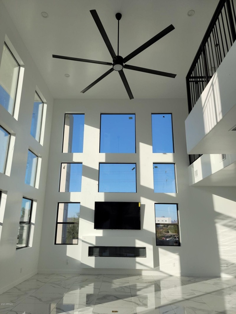 128555764_370805710649656_92124342261366