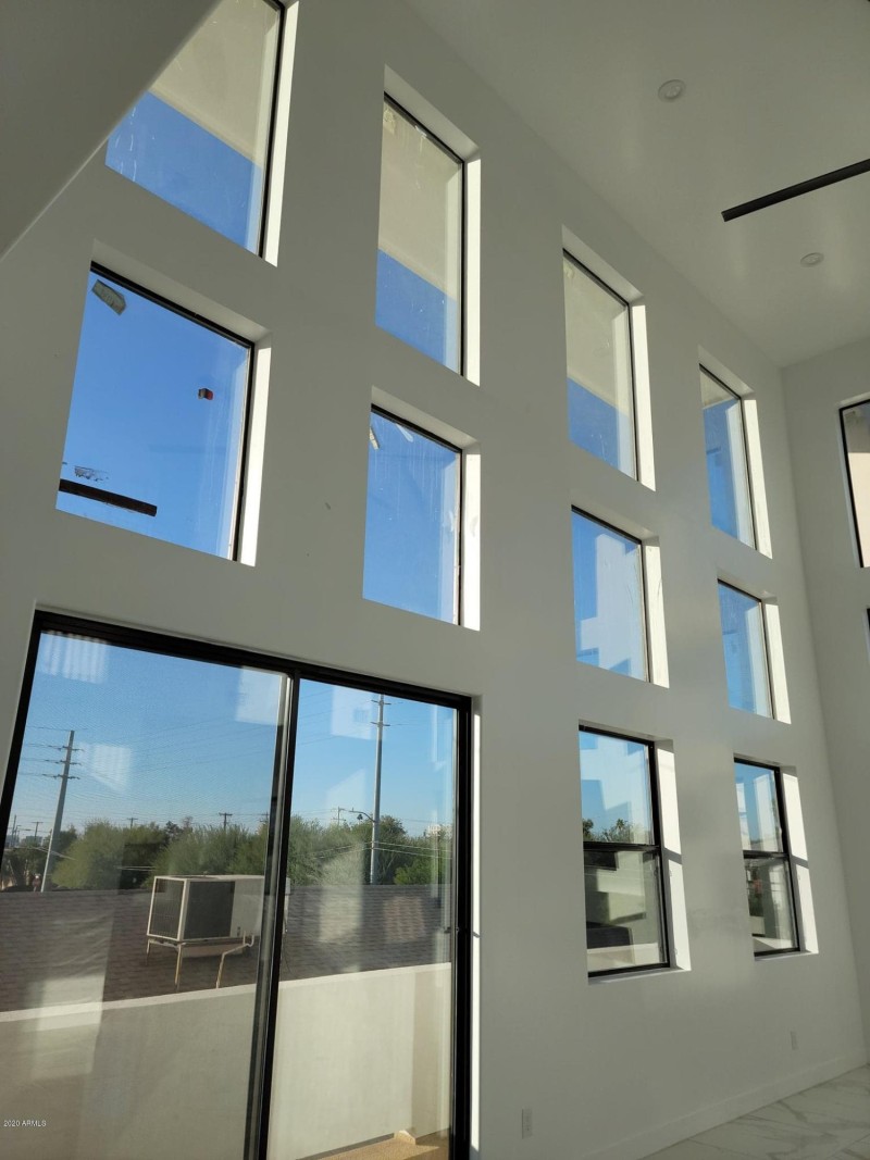 128386673_439562643703796_24710452896114