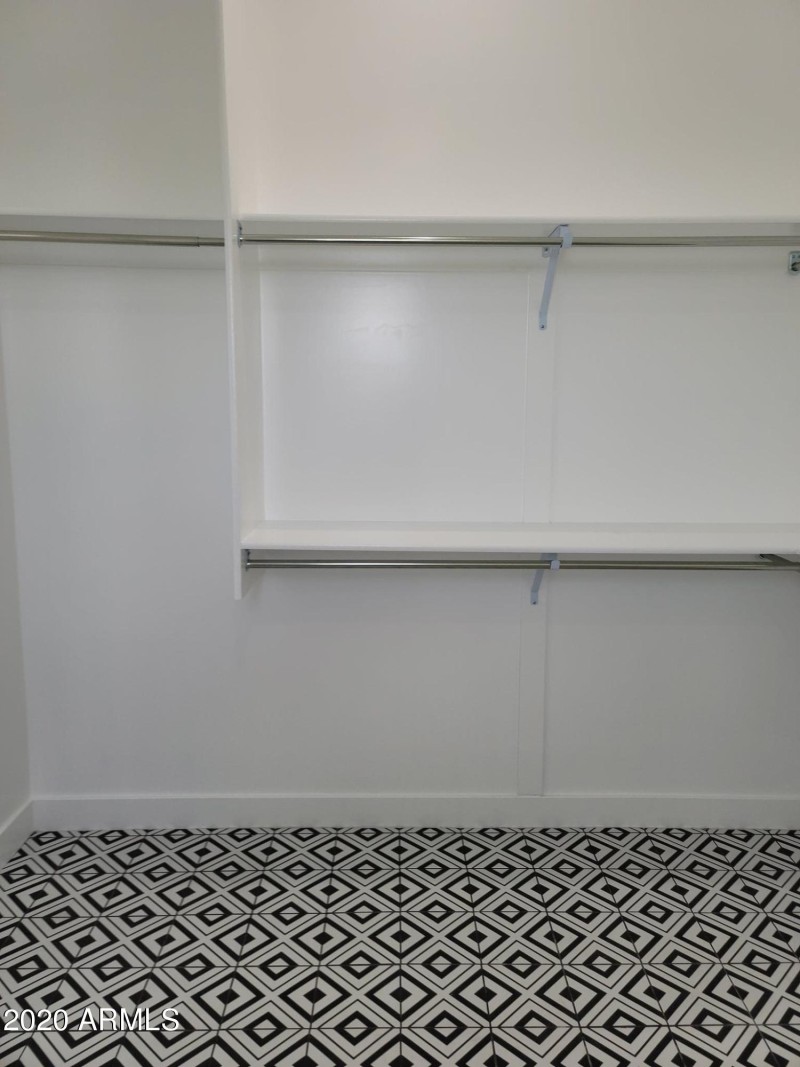 129856405_396290781617907_63333228005139