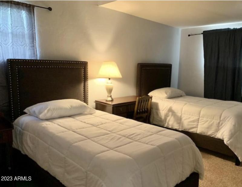 877 E Sycamore Unit A