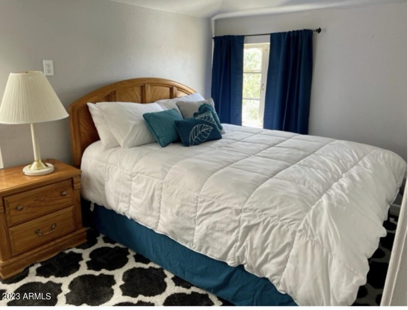 877 E Sycamore Unit C