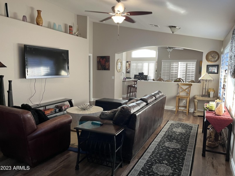 48D39A32-A008-454A-A686-1C10BAF76712