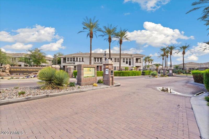 Kierland Commons Gated Communit