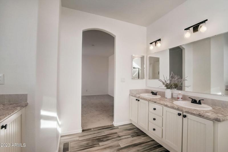 24-web-or-mls-N Trekell Rd 182-022