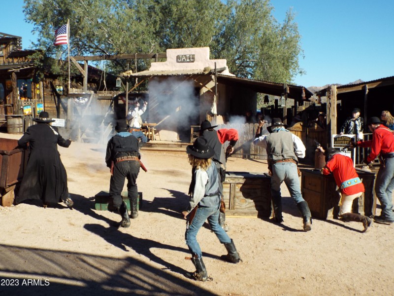 Apache_Junction-Goldfield_Ghost_Town-Sho