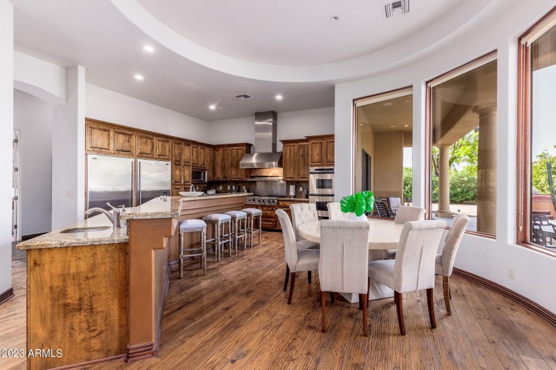 Casual dining in the kitchen area
