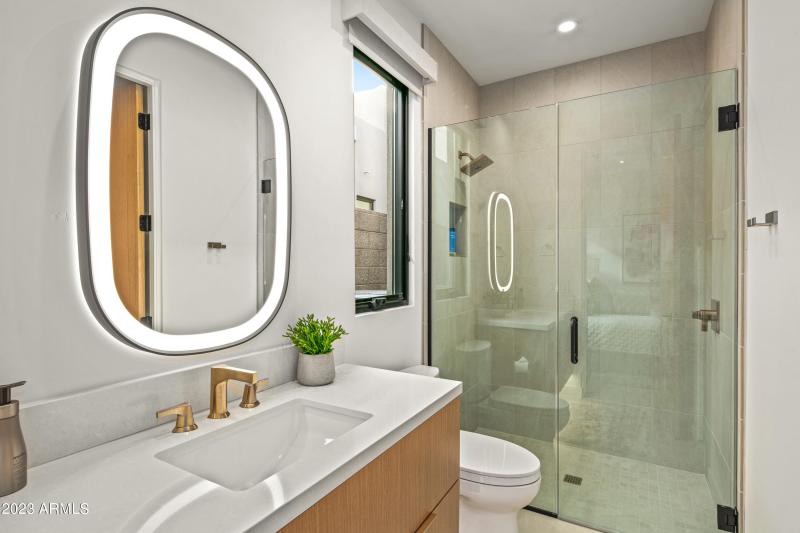 24-print-Ensuite Bath