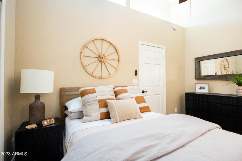 southwest themed bedroom full bed