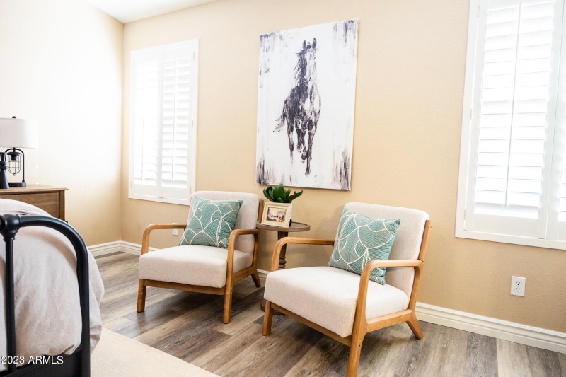 sitting area in primary bedroom
