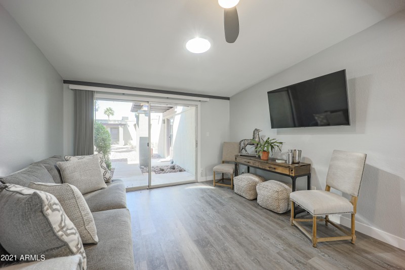 King-Size Pullout with Comfy Mattress