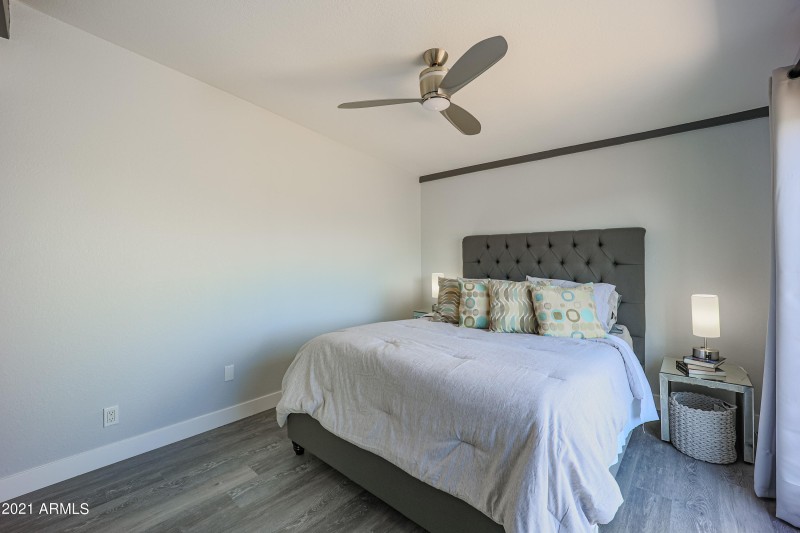 Comfy, Cozy Bedding & USB Nightstands