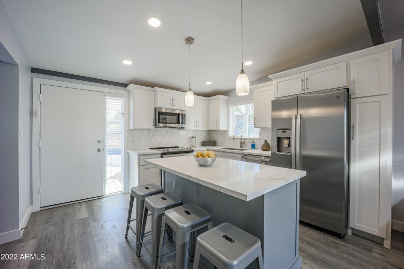 Cooking Or Entertaing…Great Kitchen!!