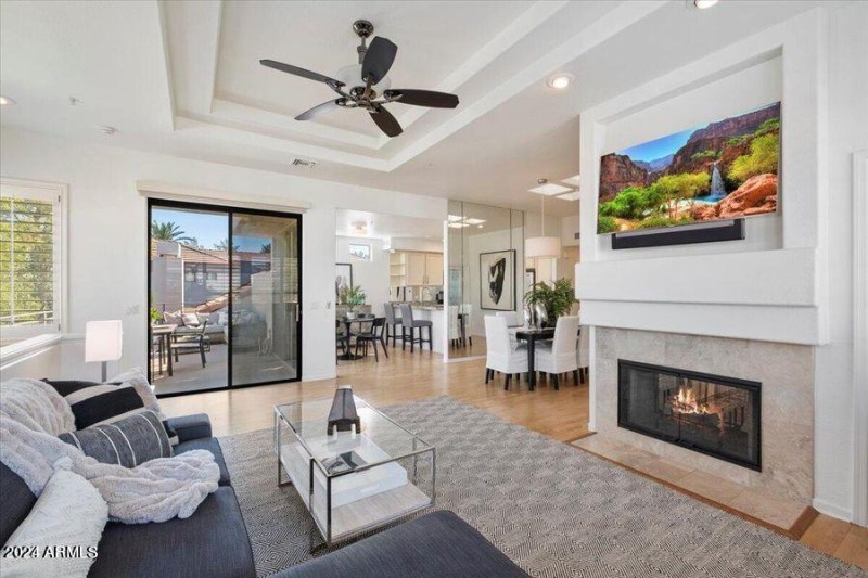 Oasis-202-Living room