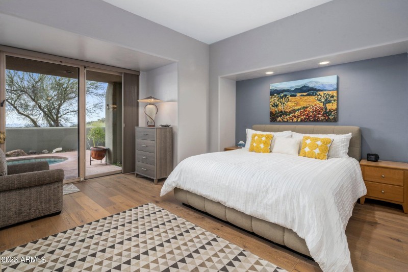 7-web-or-mls-HUB06233